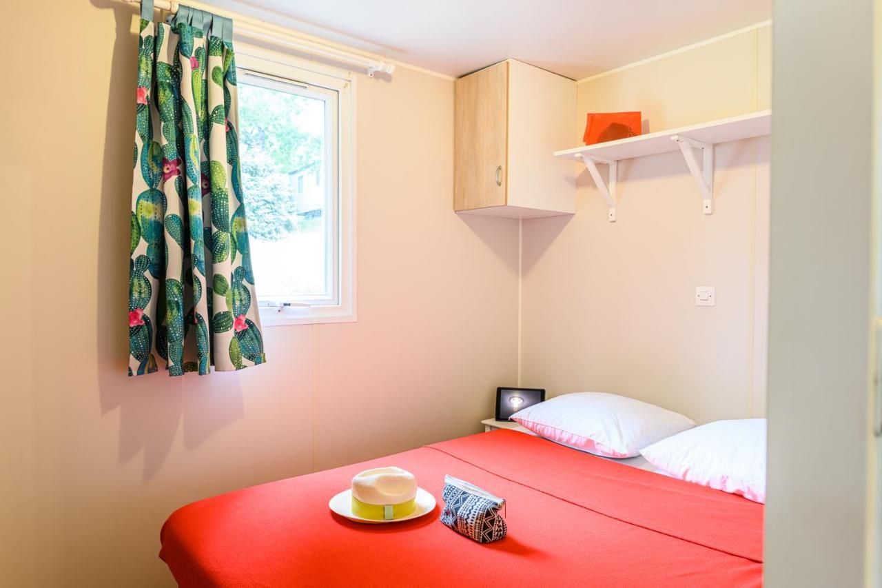 Camping Le Chateau Du Gibanel Saint-Martial-Entraygues Luaran gambar