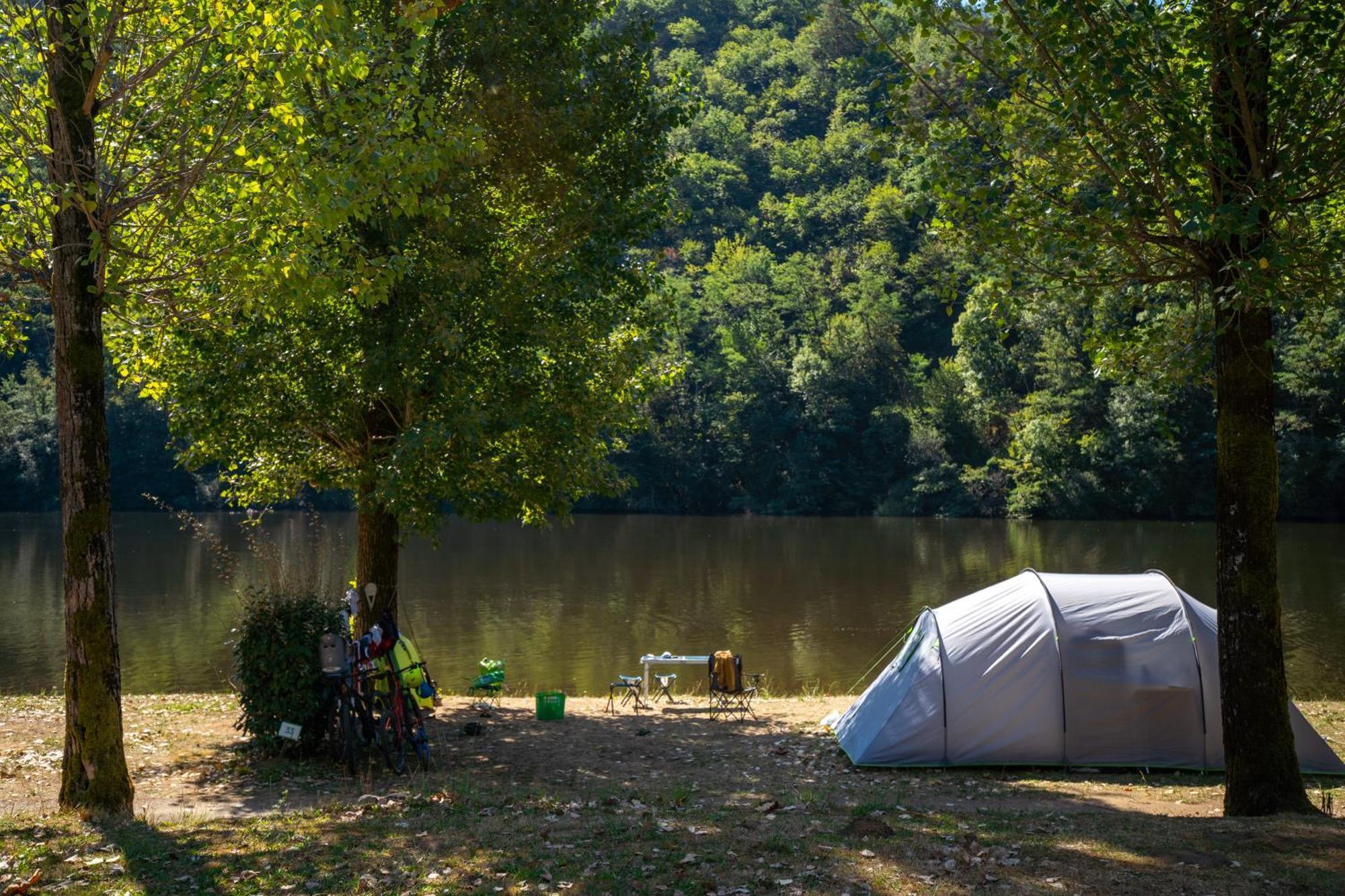 Camping Le Chateau Du Gibanel Saint-Martial-Entraygues Luaran gambar